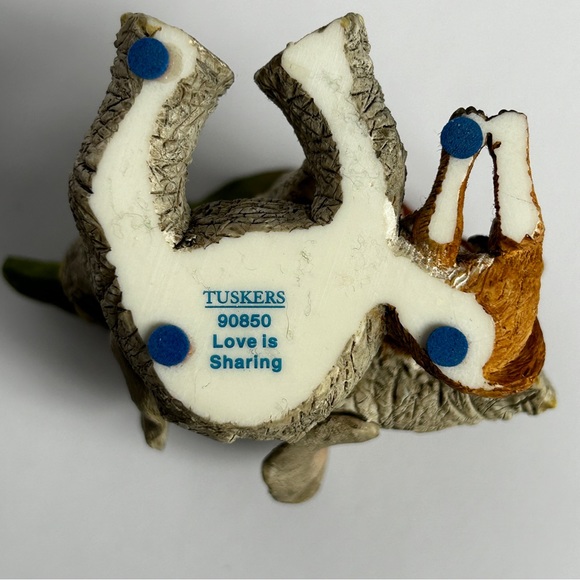 Tuskers "Love is Sharing" #90850 Elephant and Meerkat Friendship Figurine - Picture 8 of 9